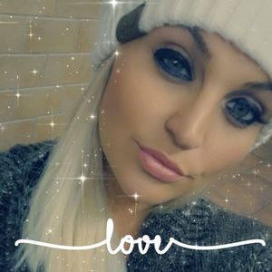 Meet your Posher, Candice